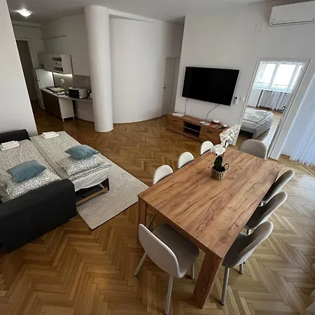 Riverside Apartamento *