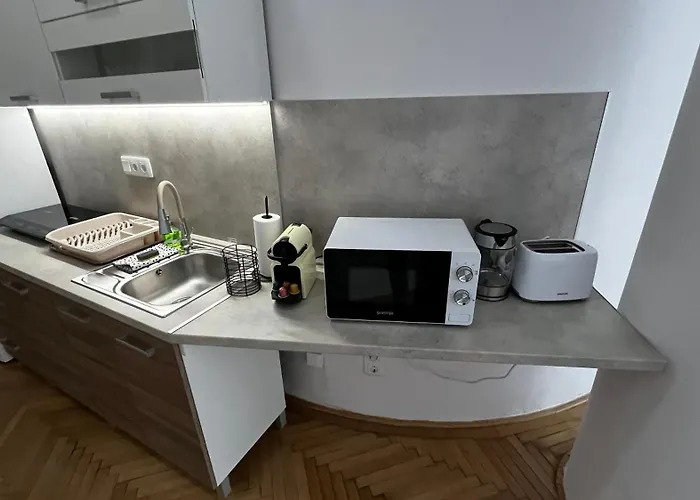 Riverside Apartament *